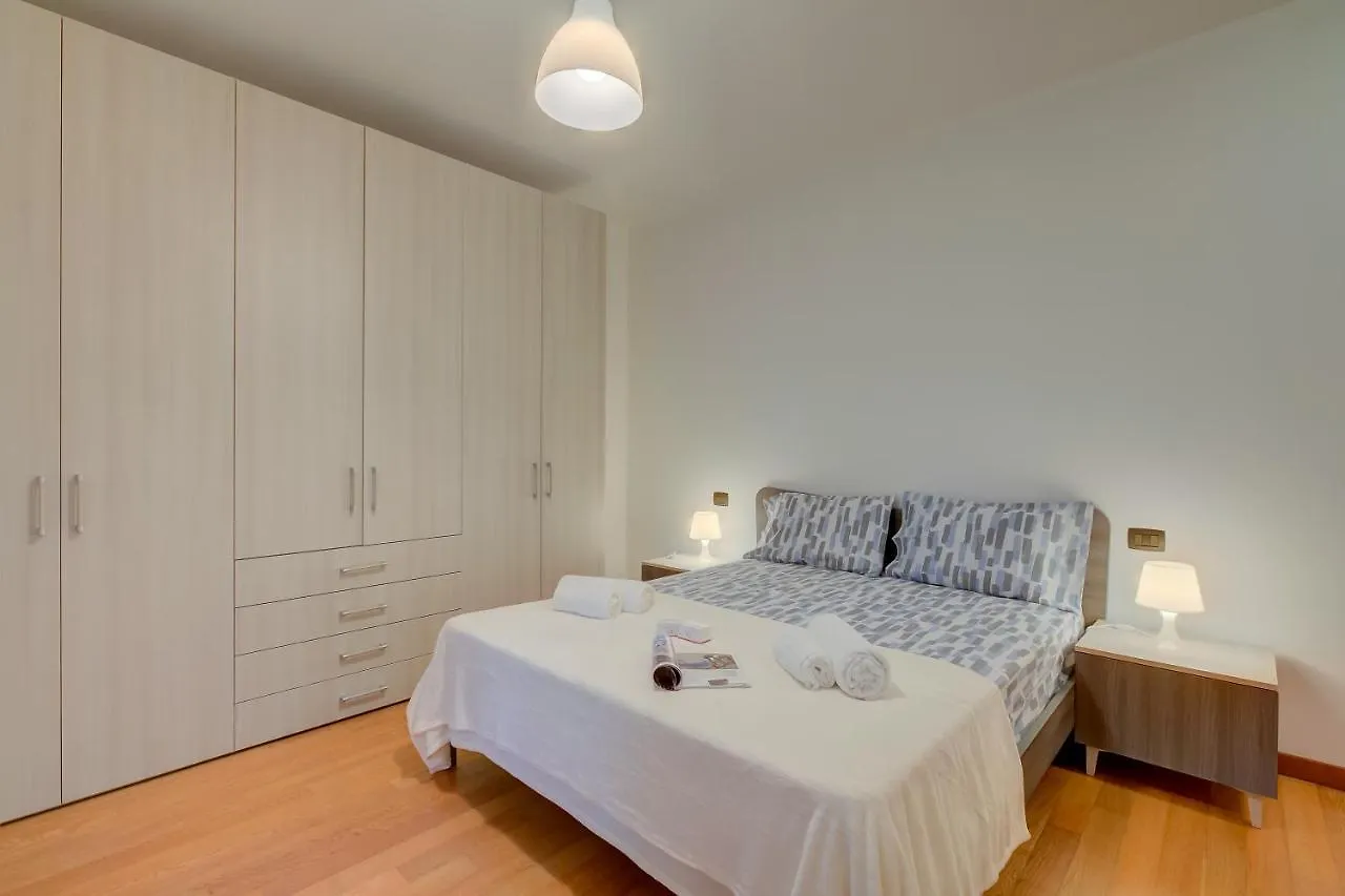 Apartman Magnolia - Happy Rentals Laveno-Mombello